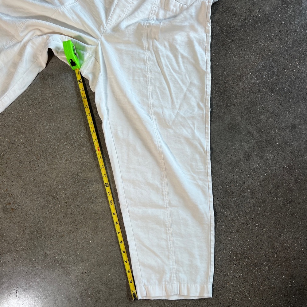 Trousers - Picture 10 of 11